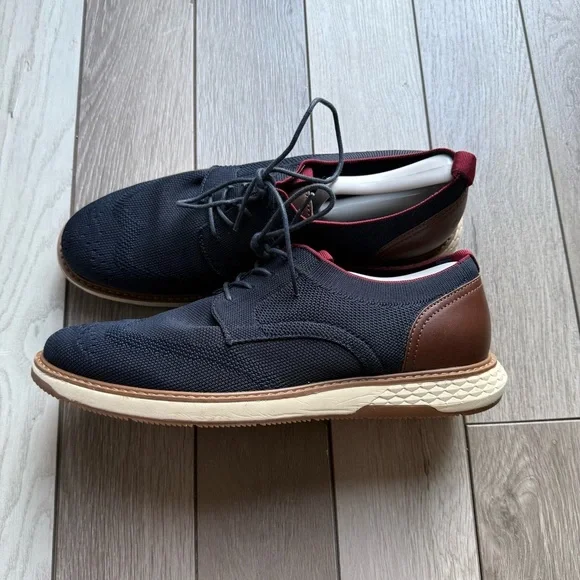 Vince Camuto Navy and Brown Oxfords - Picture 4 of 8